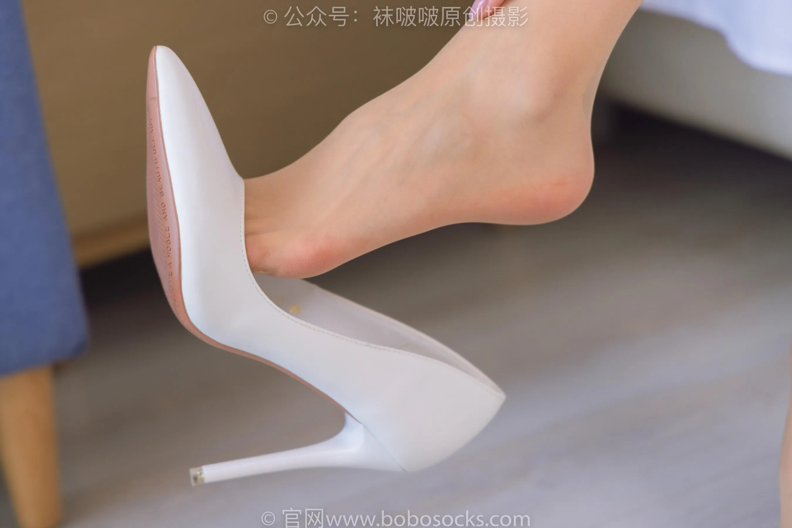 [BoBoSocks袜啵啵]NO.196 稚予-高跟鞋、白丝小腿袜、肉丝、护士装[23] [52P]插图7